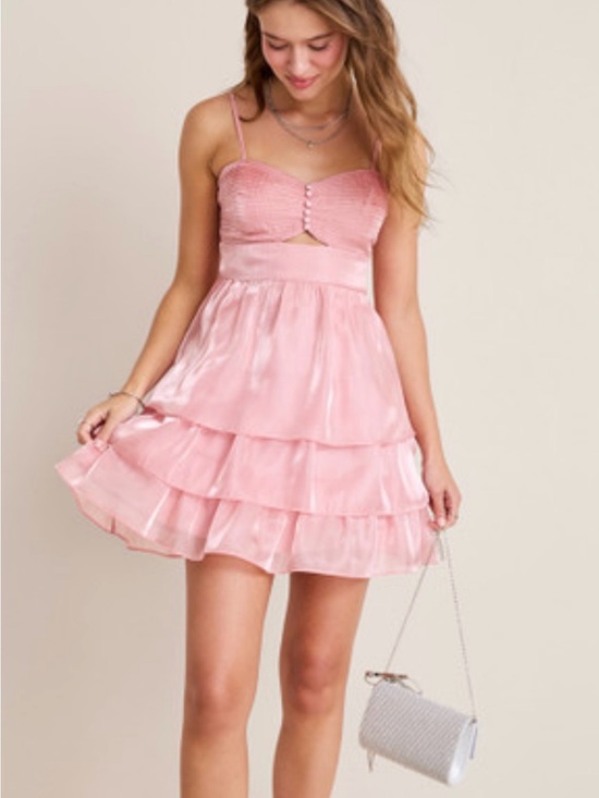 Francesca's Collections Dresses & Skirts - Francesca’s Mi ami Pink Satin Pin Tuck  Tiered Spaghetti-Strap Dress size L